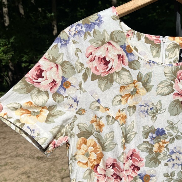 80s Floral Midi Dress - Picture 15 of 16